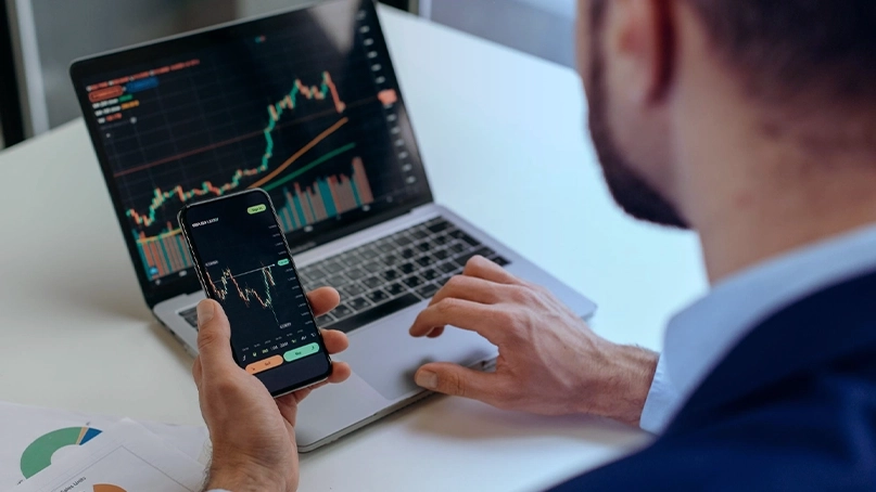 Dashboard di trading IA di BTC +590 Octela